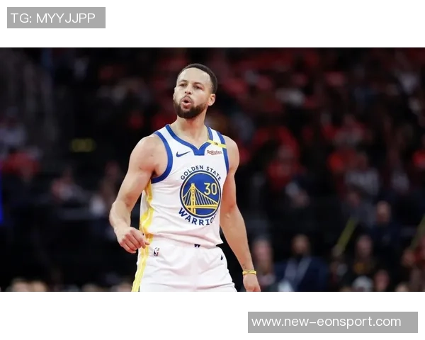 库里三分球表现出色本赛季投进93记仅次于米切尔且少打7场比赛